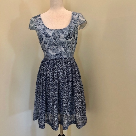 Anthropologie. Corey Lynn Calter. Fit & Flare Dress. Blue & Cream. Size 4 - Picture 1 of 12